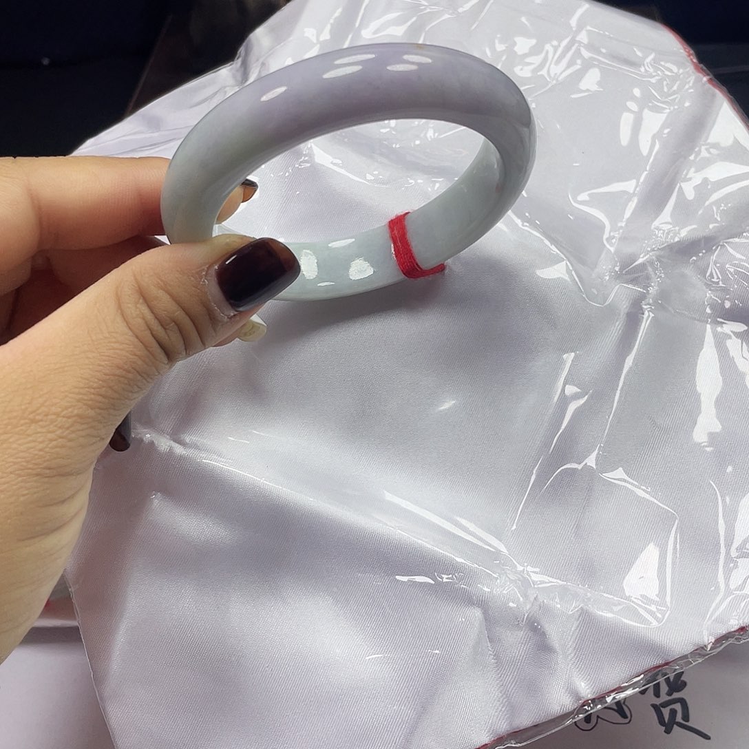 未镶嵌手镯翡翠丽丽