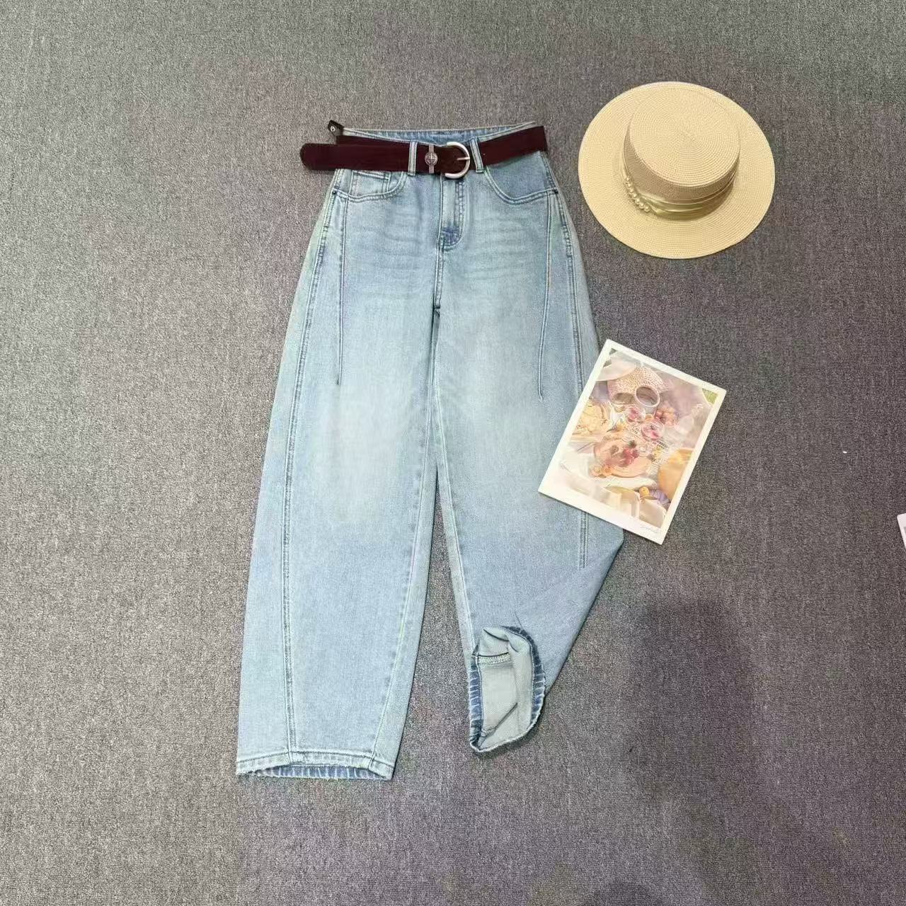 【柏卉服饰】后兜钻字母牛仔裤