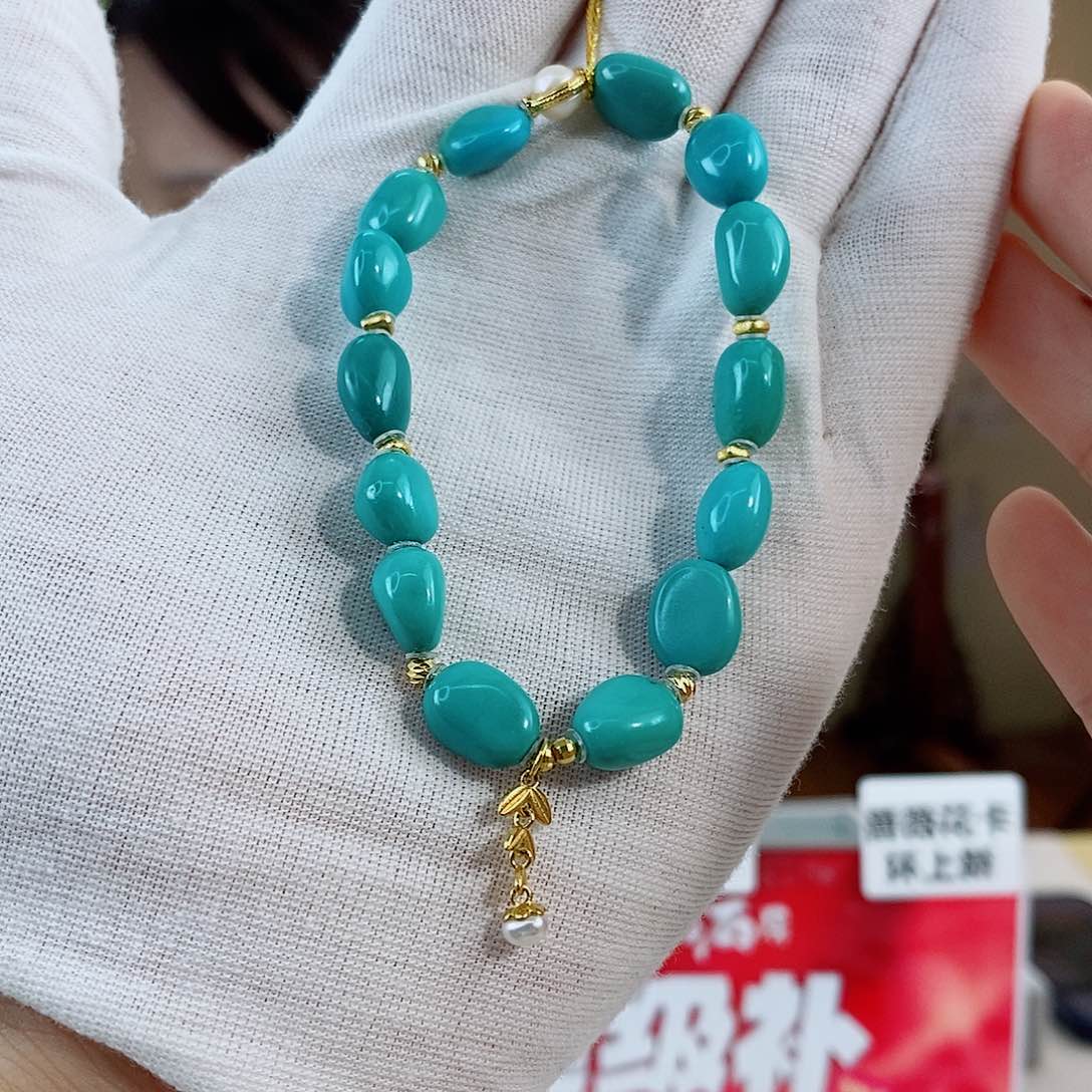 18K金镶嵌绿松石珠宝奇石