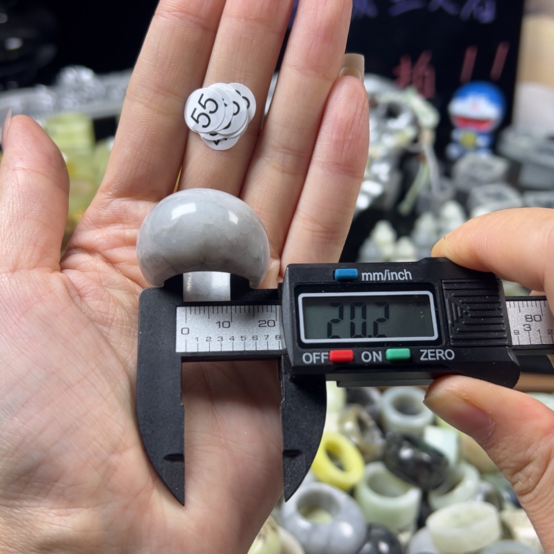 蛇纹石玉未镶嵌戒指