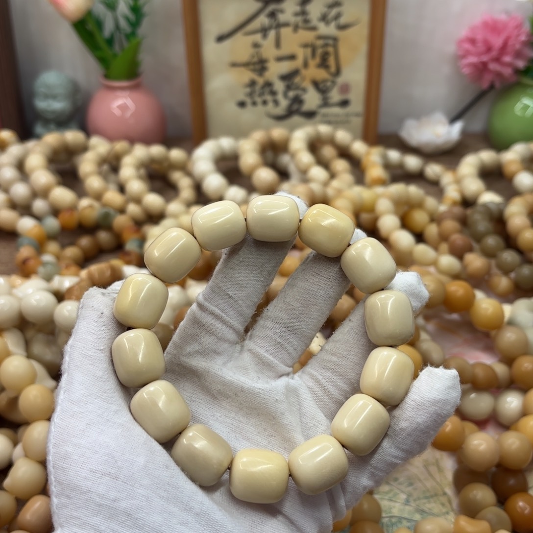 吊坠菩提根/象牙果18干磨瑕疵牙果年糕821