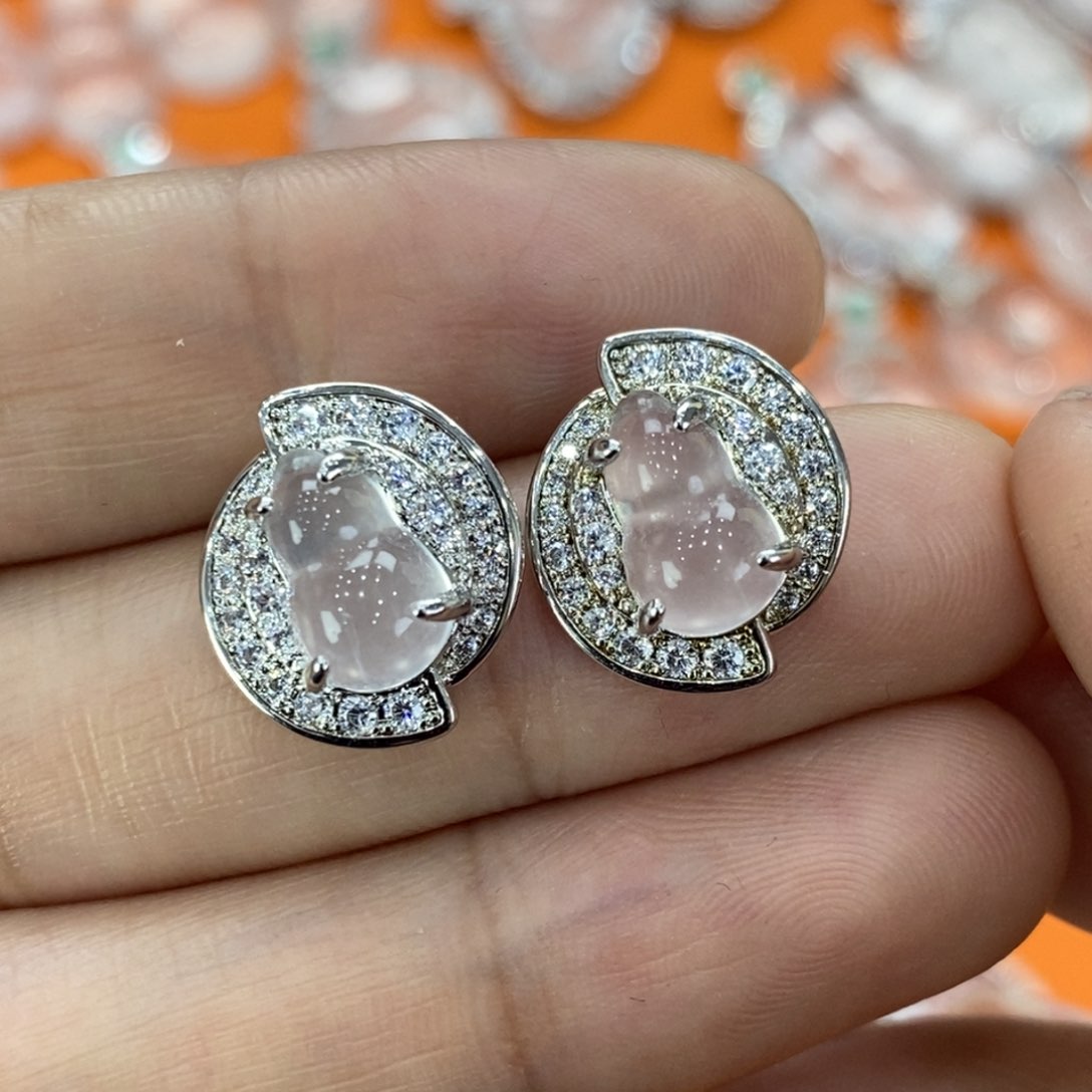 石英质玉吊坠(不含链)合金