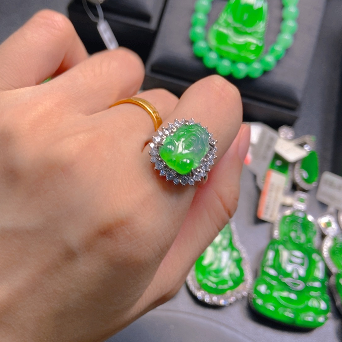 翡翠未镶嵌吊坠(不含链)