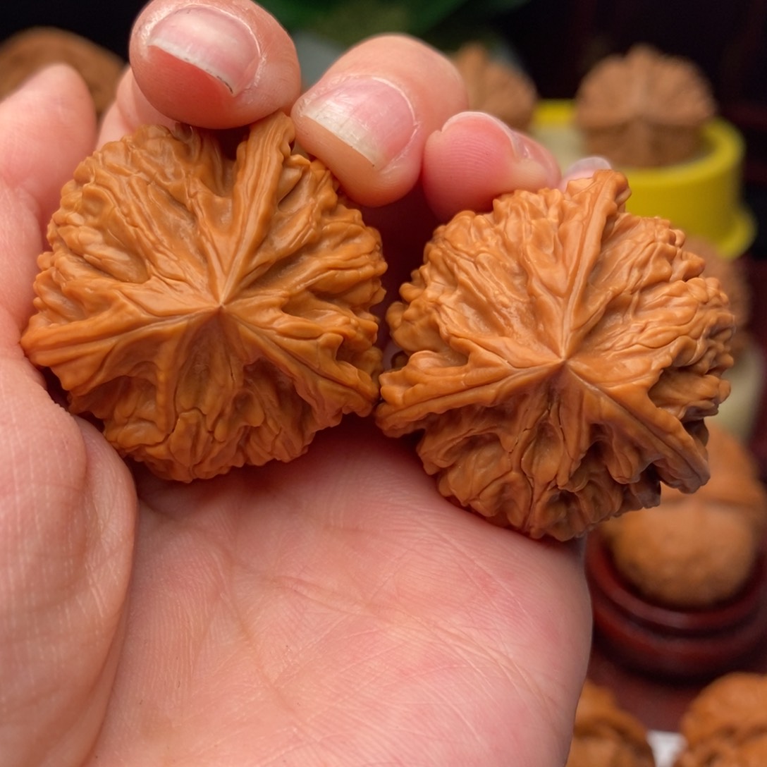 文玩核桃把件玉龙奔36