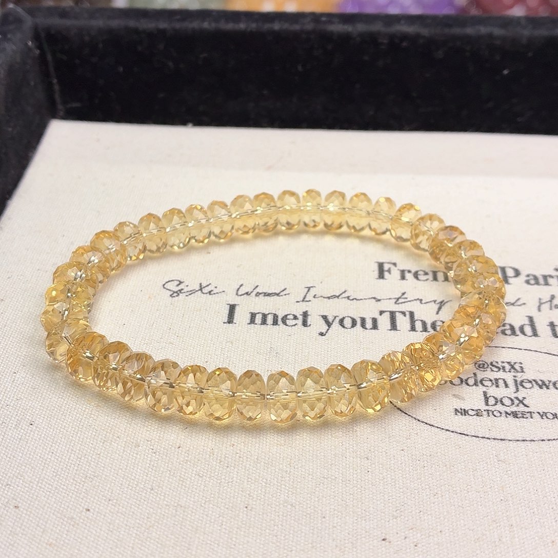 琪***:水晶手串未镶嵌天然水晶7.8-20