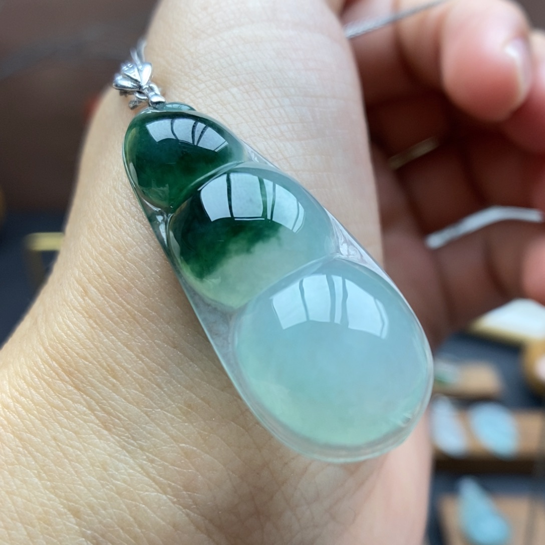 【闪购商品】颈饰银S925镶嵌翡翠41