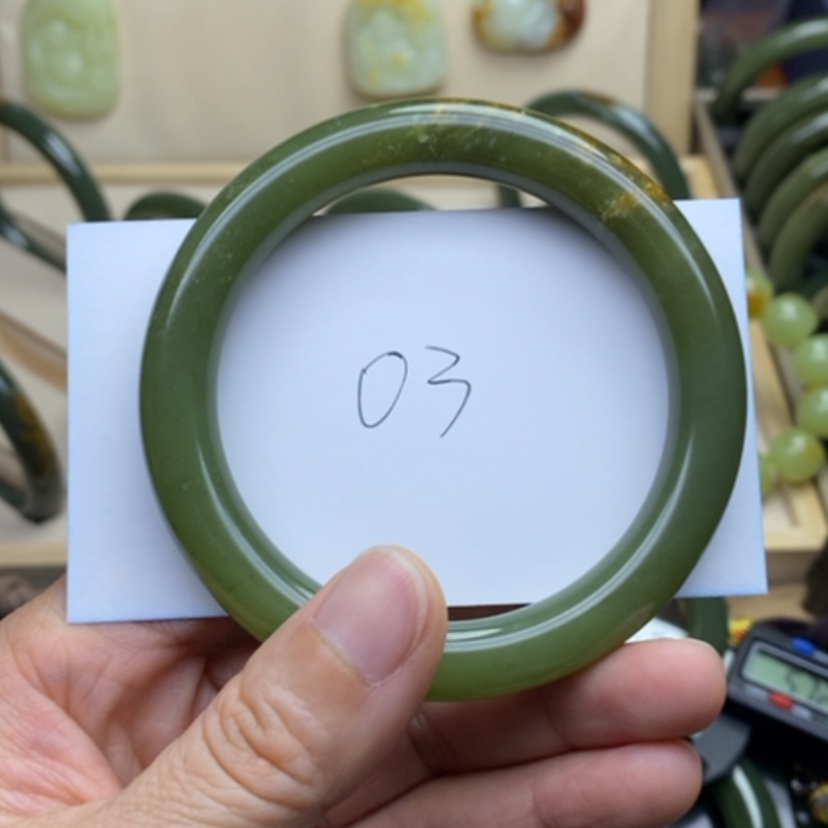 【闪购商品】和田玉手镯未镶嵌?**?