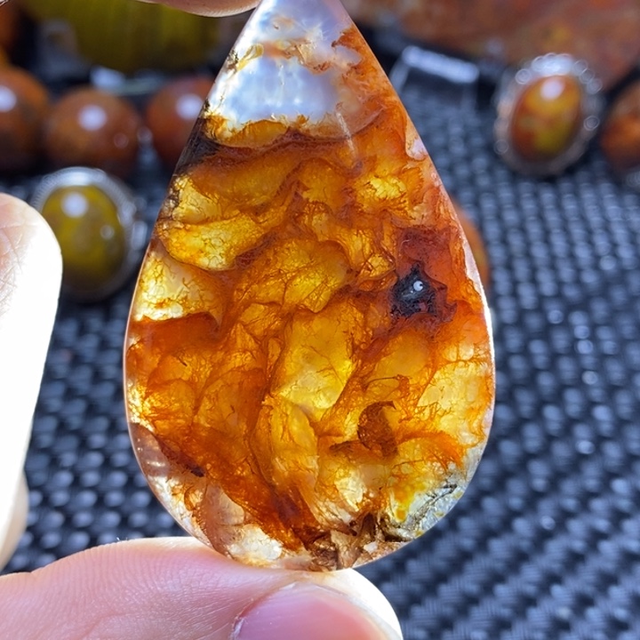 玛瑙/玉髓颈饰未镶嵌