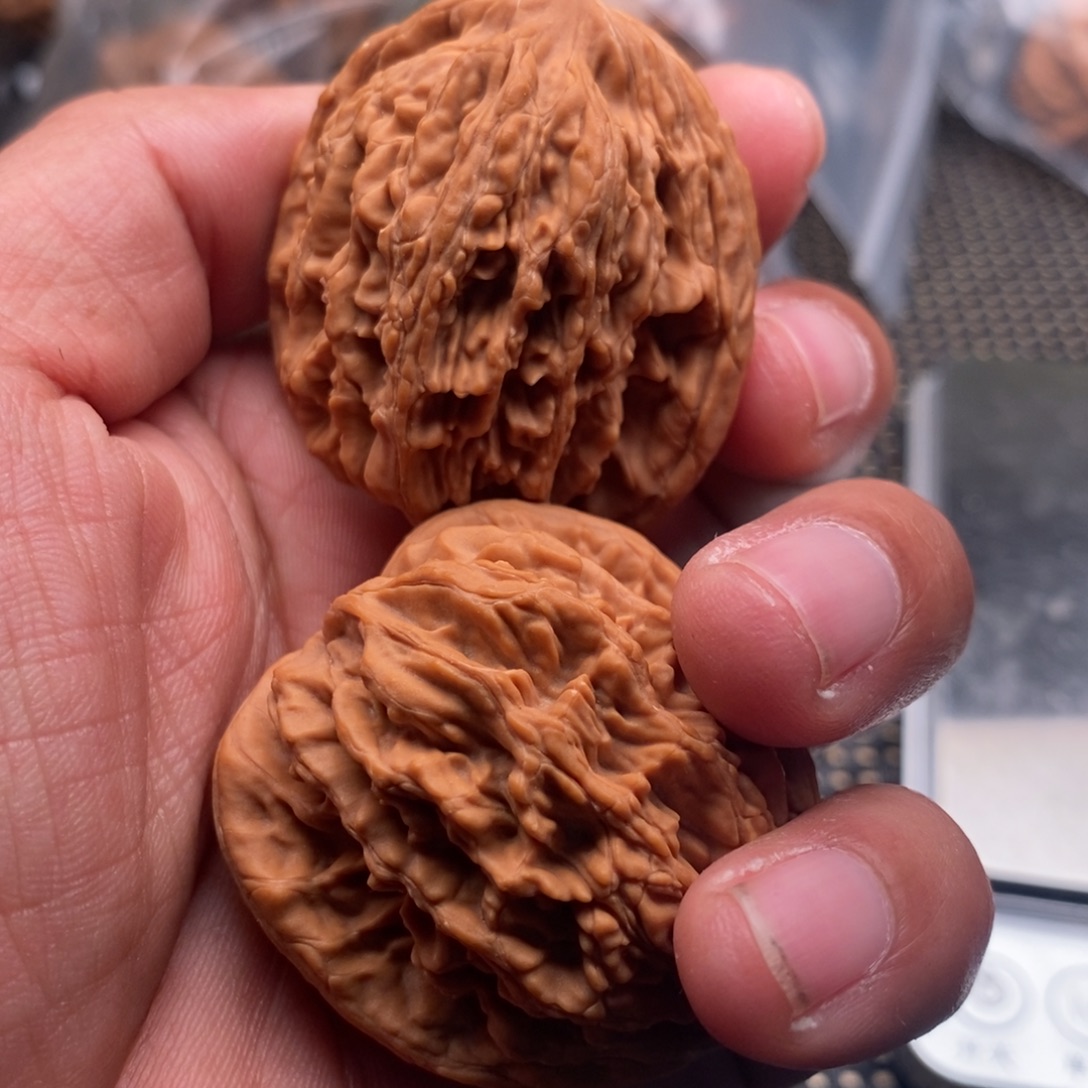 胡***扯文玩核桃吊坠虎头