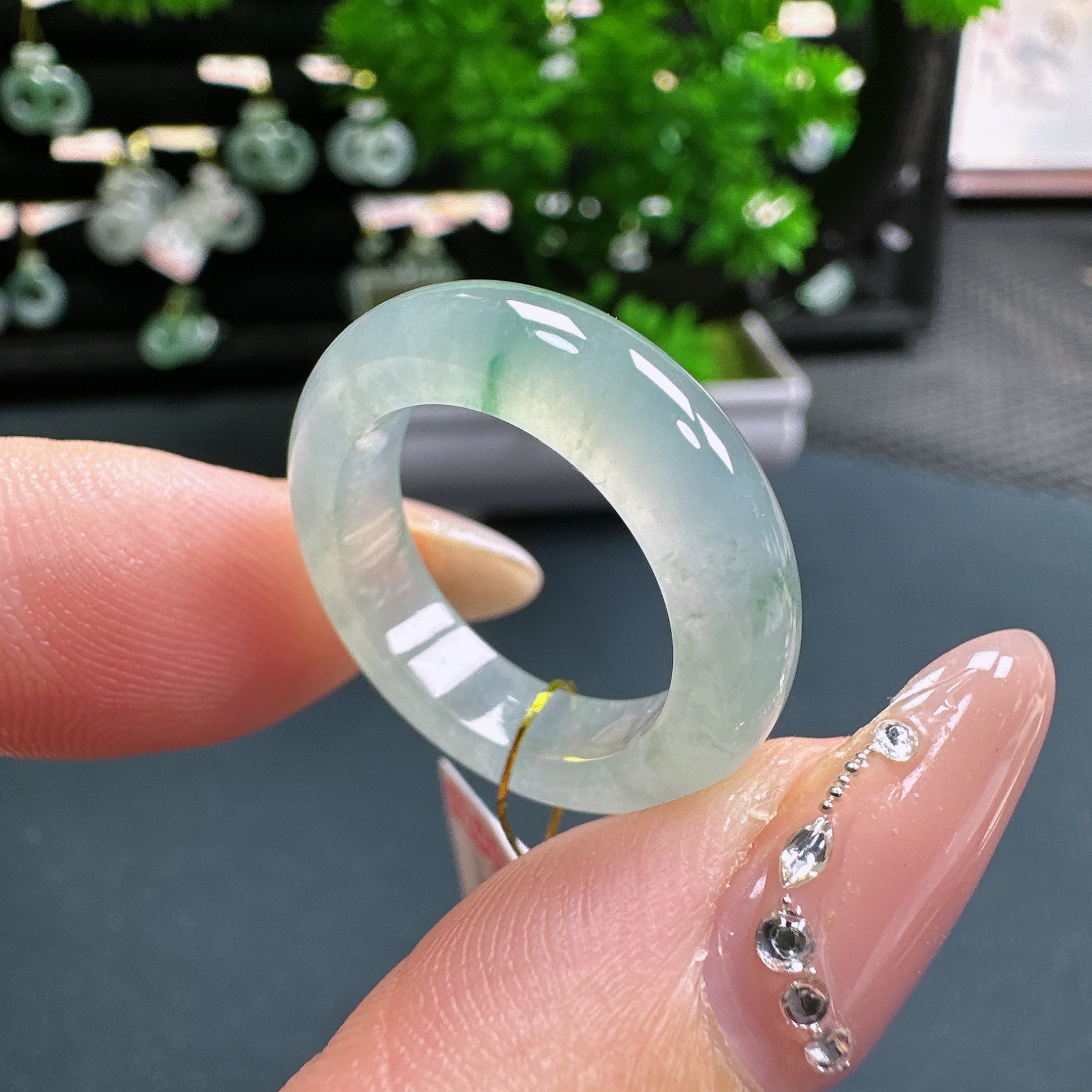 A6773缅甸纯天然A货翡翠冰种飘花11号圈口戒指 内径16*5*3.8