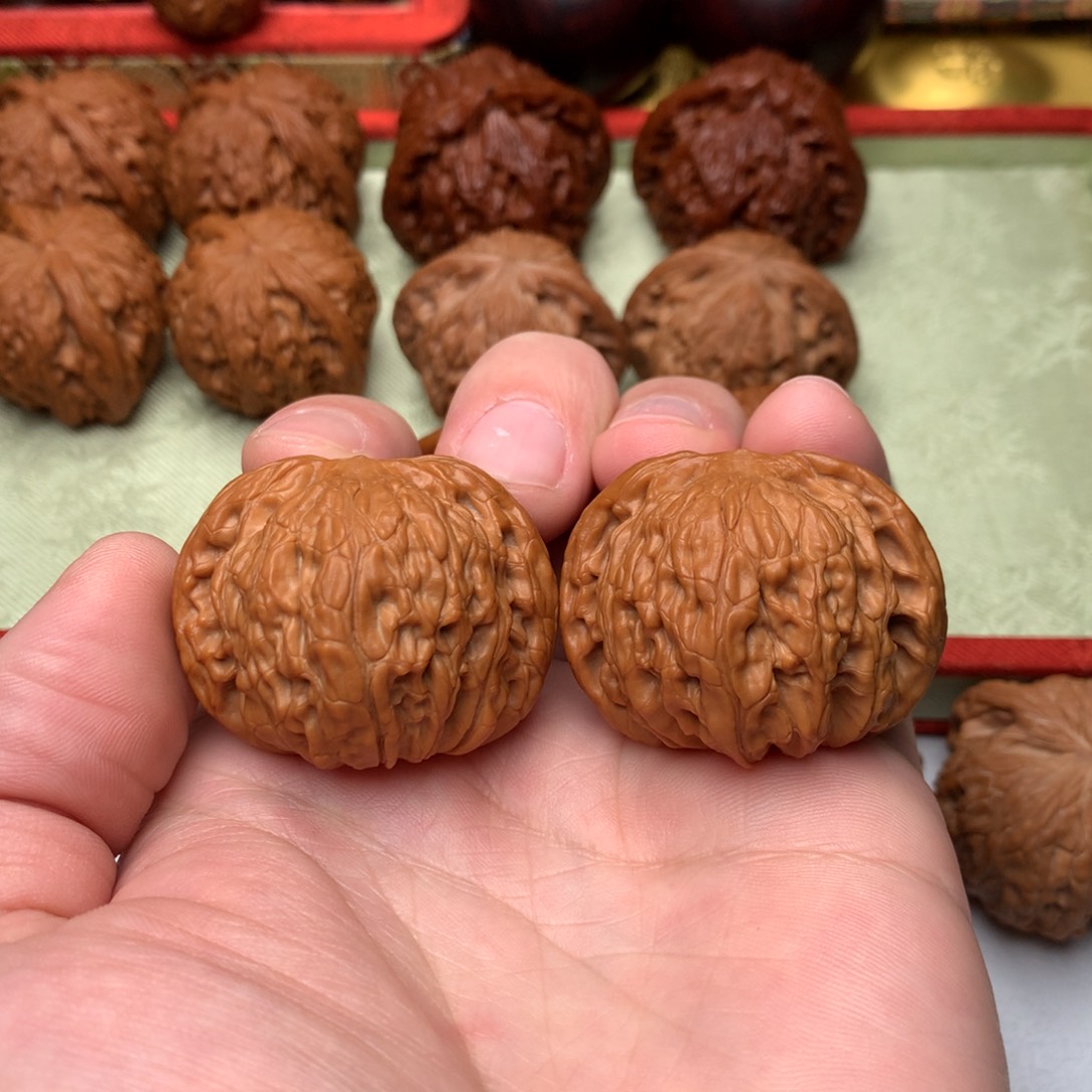 文玩核桃把件40尺全品磨盘狮子头