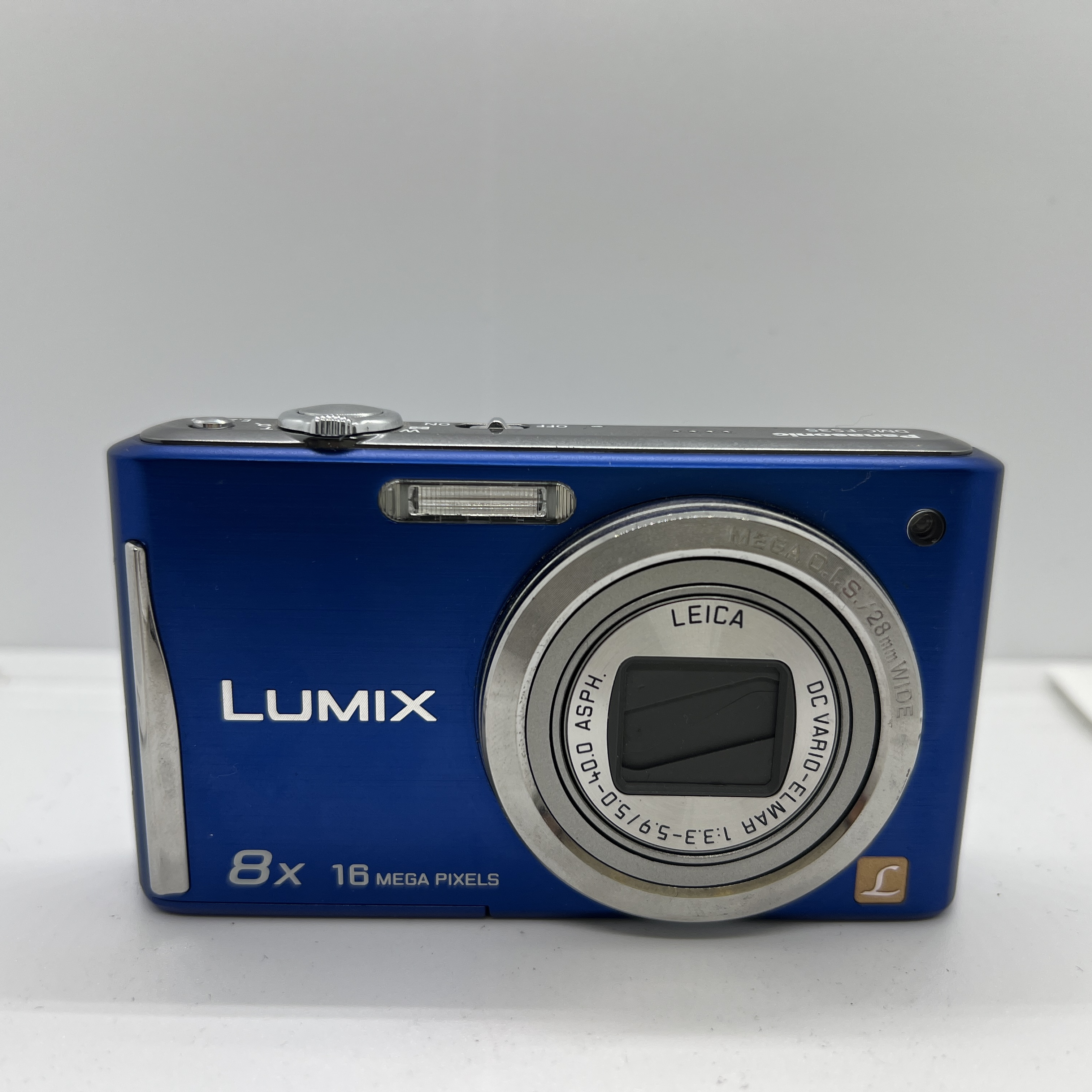 9新 Panasonic/松下 松下fs35，1610万像素 8倍光学变焦