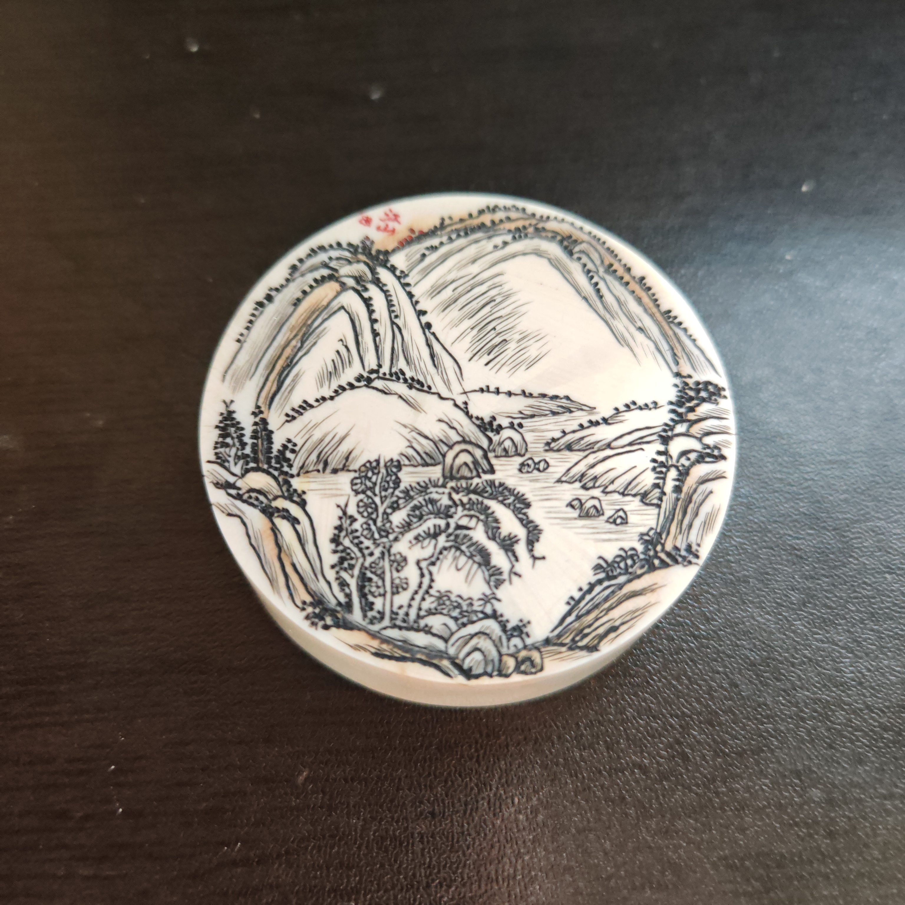 猛犸约48.5克雕刻圆饼XL84