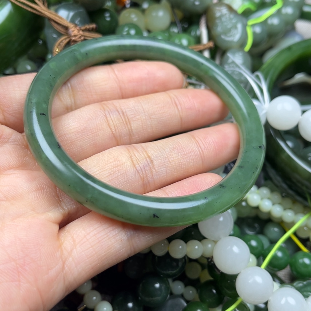 和田玉（碧玉）未镶嵌手镯60