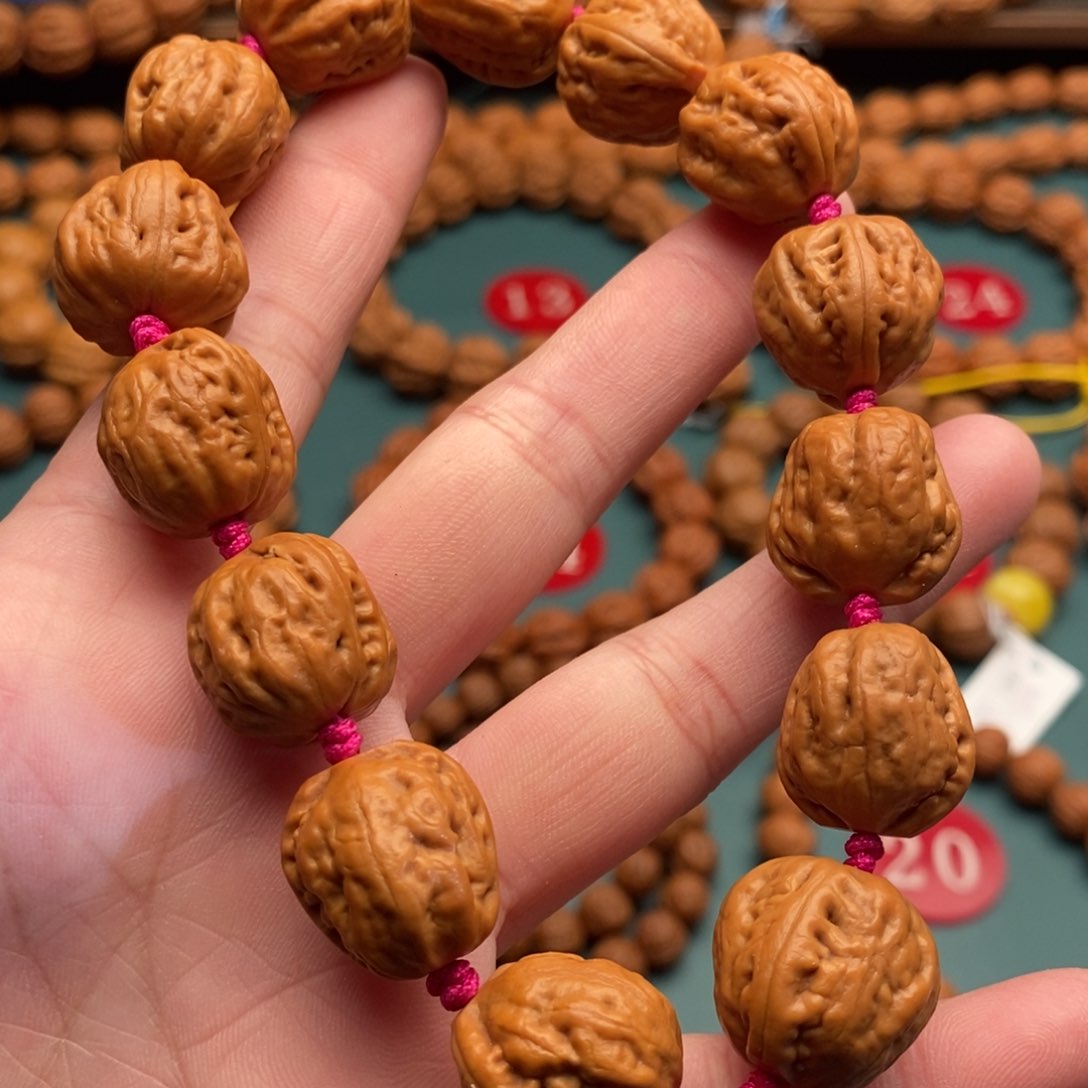 文玩核桃手串17尺寸白菜