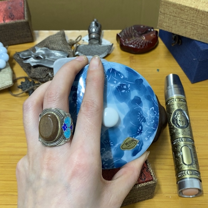 摆件中古工艺品一件