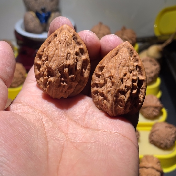 桃核吊坠大红袍全品