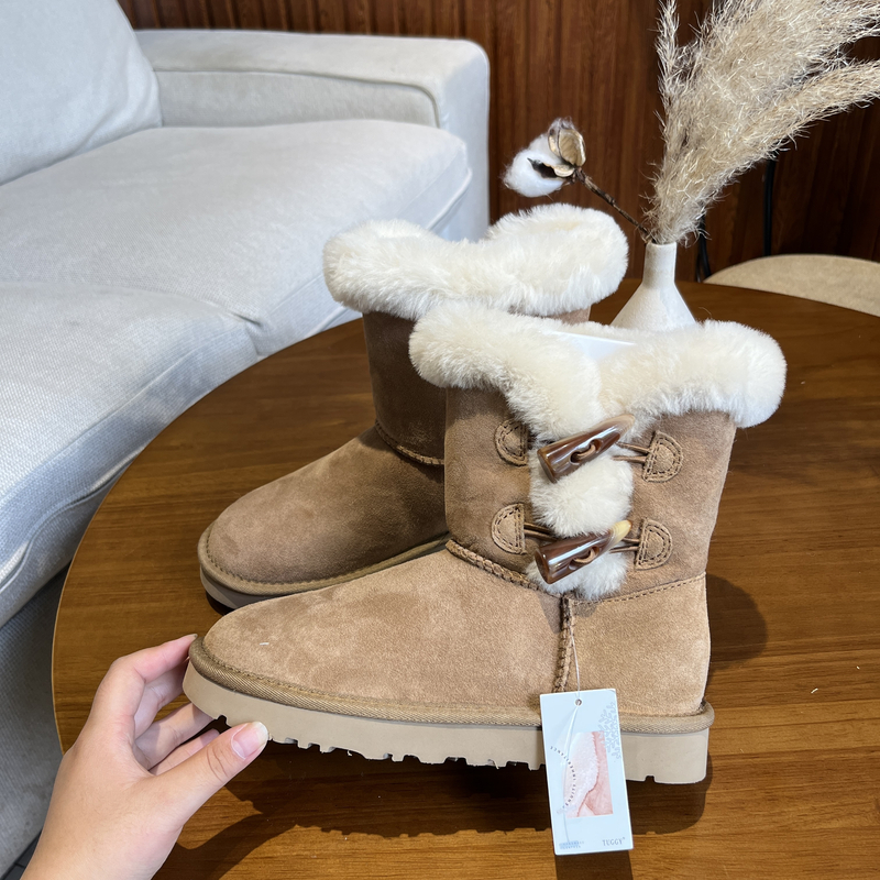 兄妹【羊皮毛一体】两粒牛角扣网红时尚百搭低款雪地靴