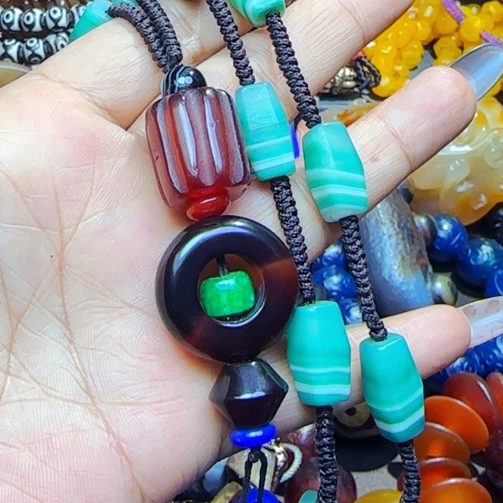 玛瑙/玉髓颈饰未镶嵌