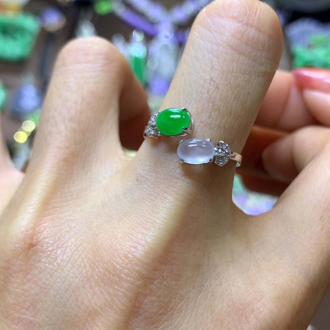 【闪购商品】翡翠颈饰18K金镶嵌翡翠