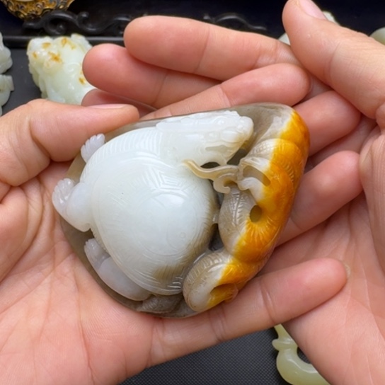 和田玉未镶嵌挂件激**退