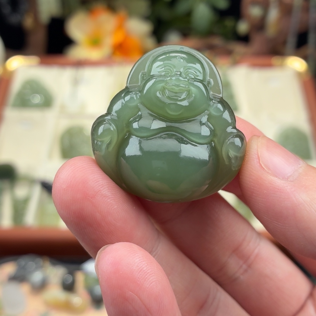 *****和田玉未镶嵌颈饰