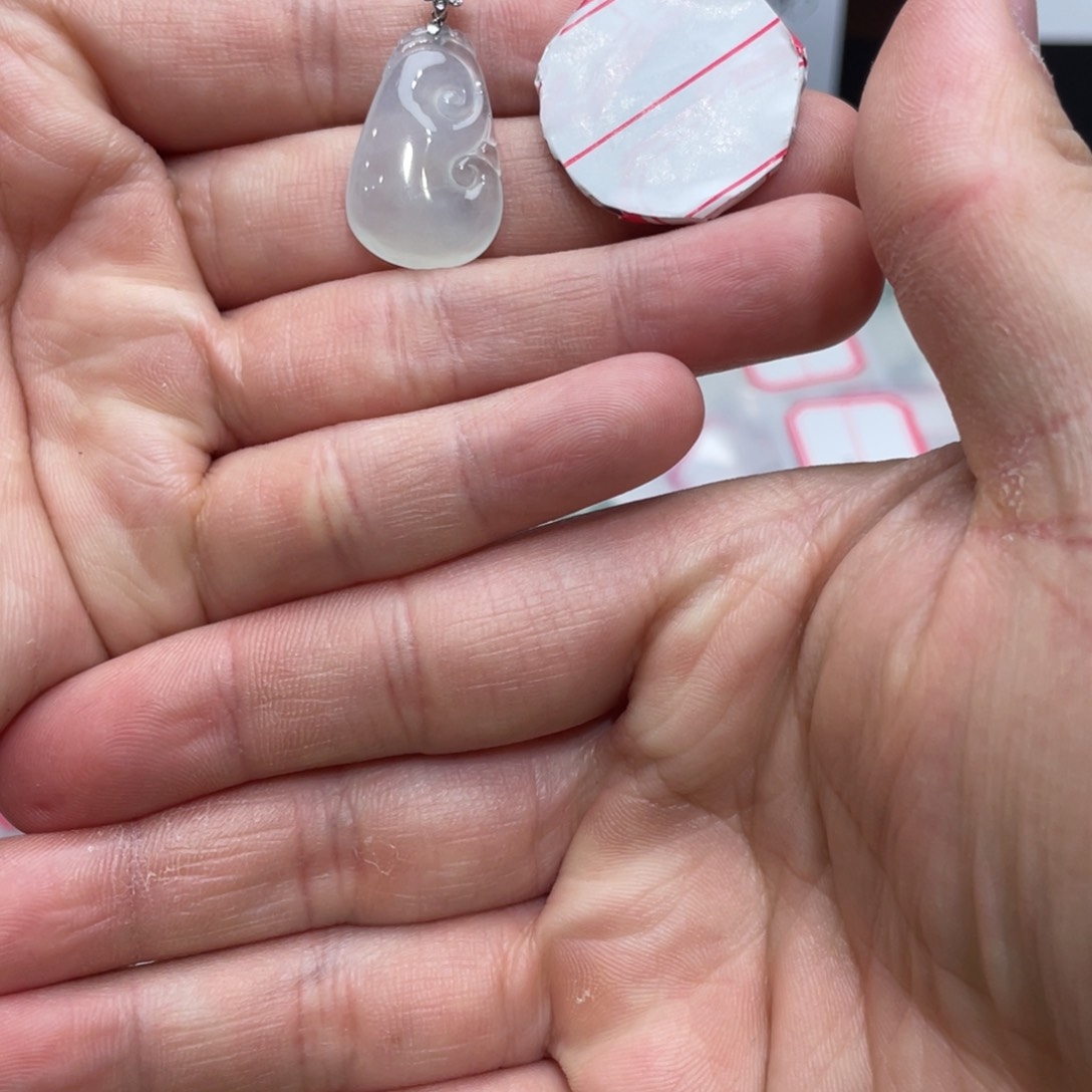 翡翠颈饰18K金镶嵌多样性