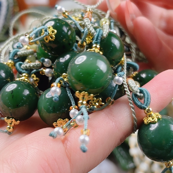 未镶嵌和田玉挂件