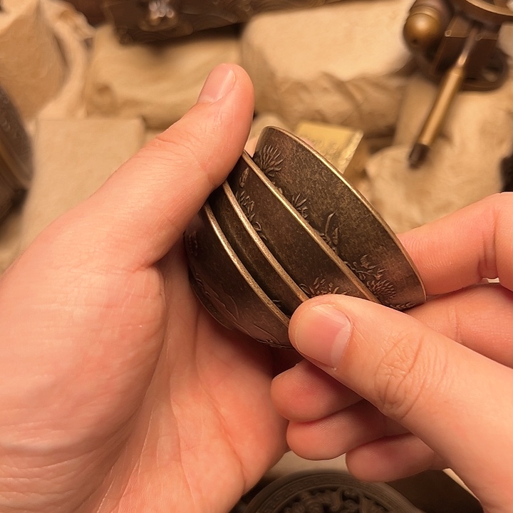 文玩铜器做工精良