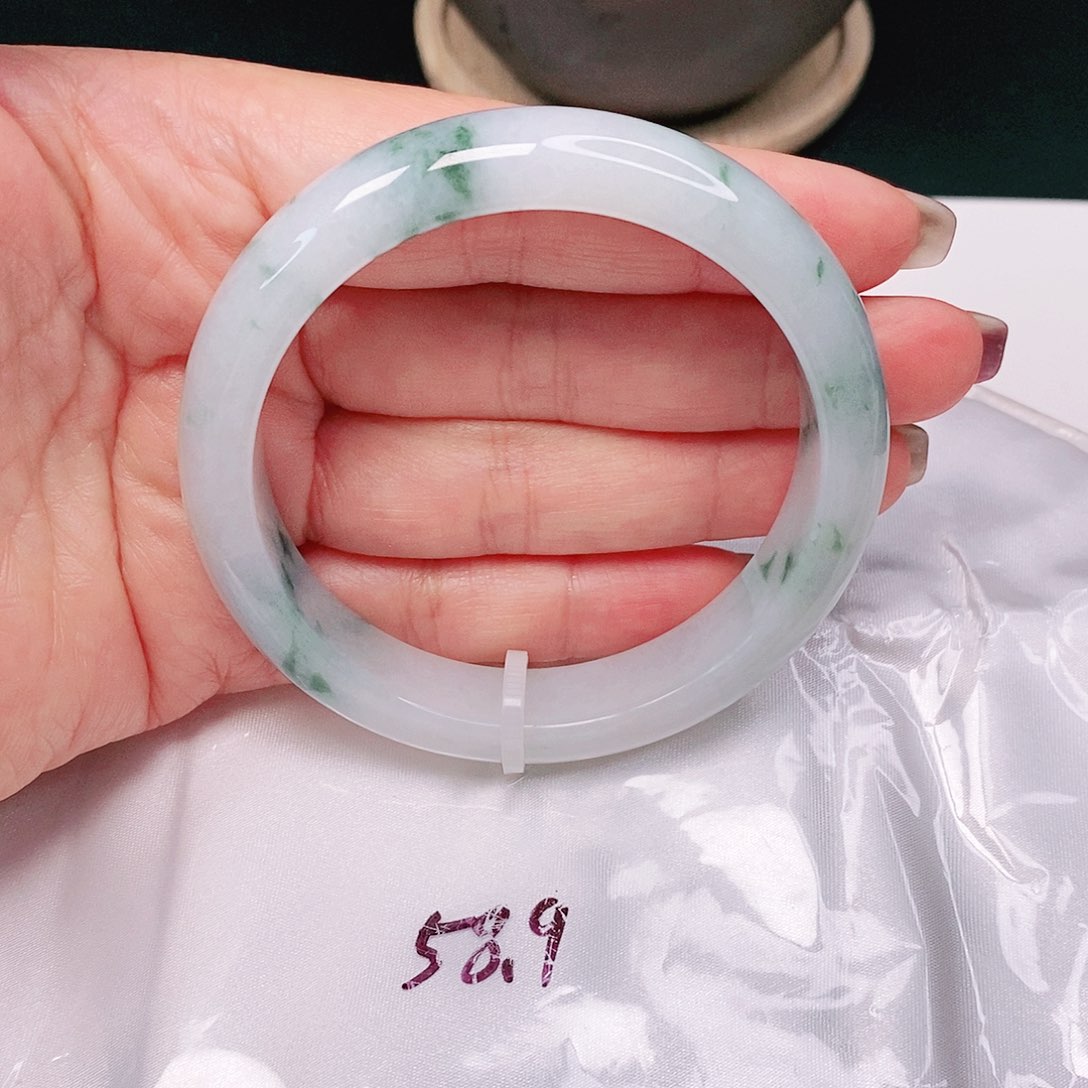 【闪购商品】翡翠手镯未镶嵌正