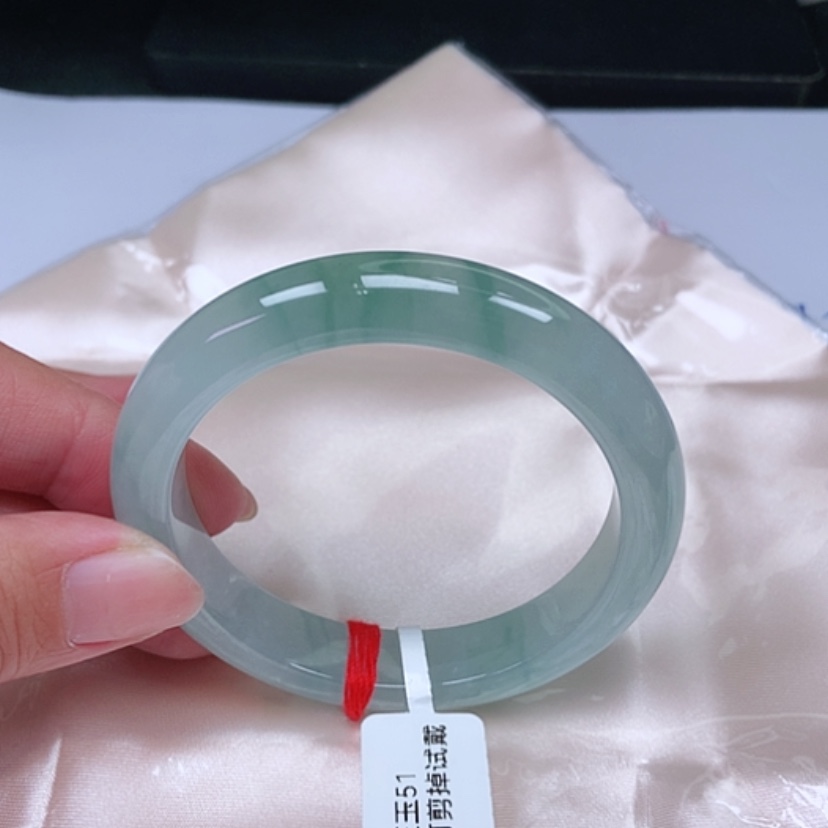 【闪购商品】翡翠手镯未镶嵌，50-51