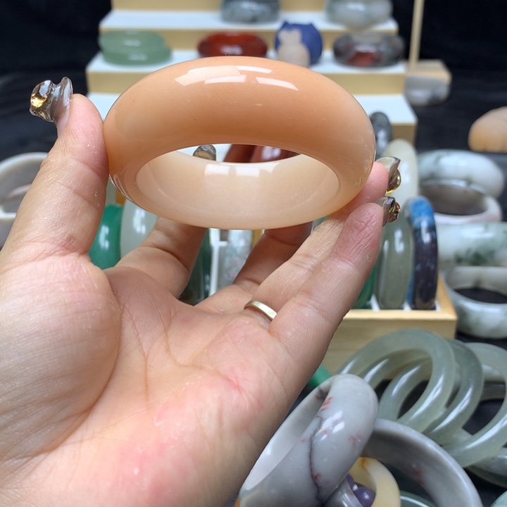 未镶嵌手镯石英质玉?****¹