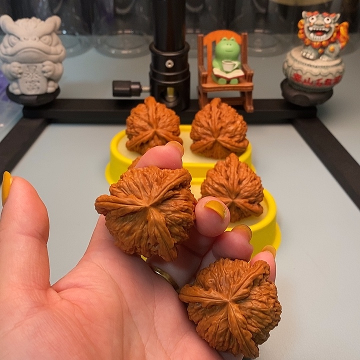 早***_吊坠文玩核桃40尺寸白狮子微修