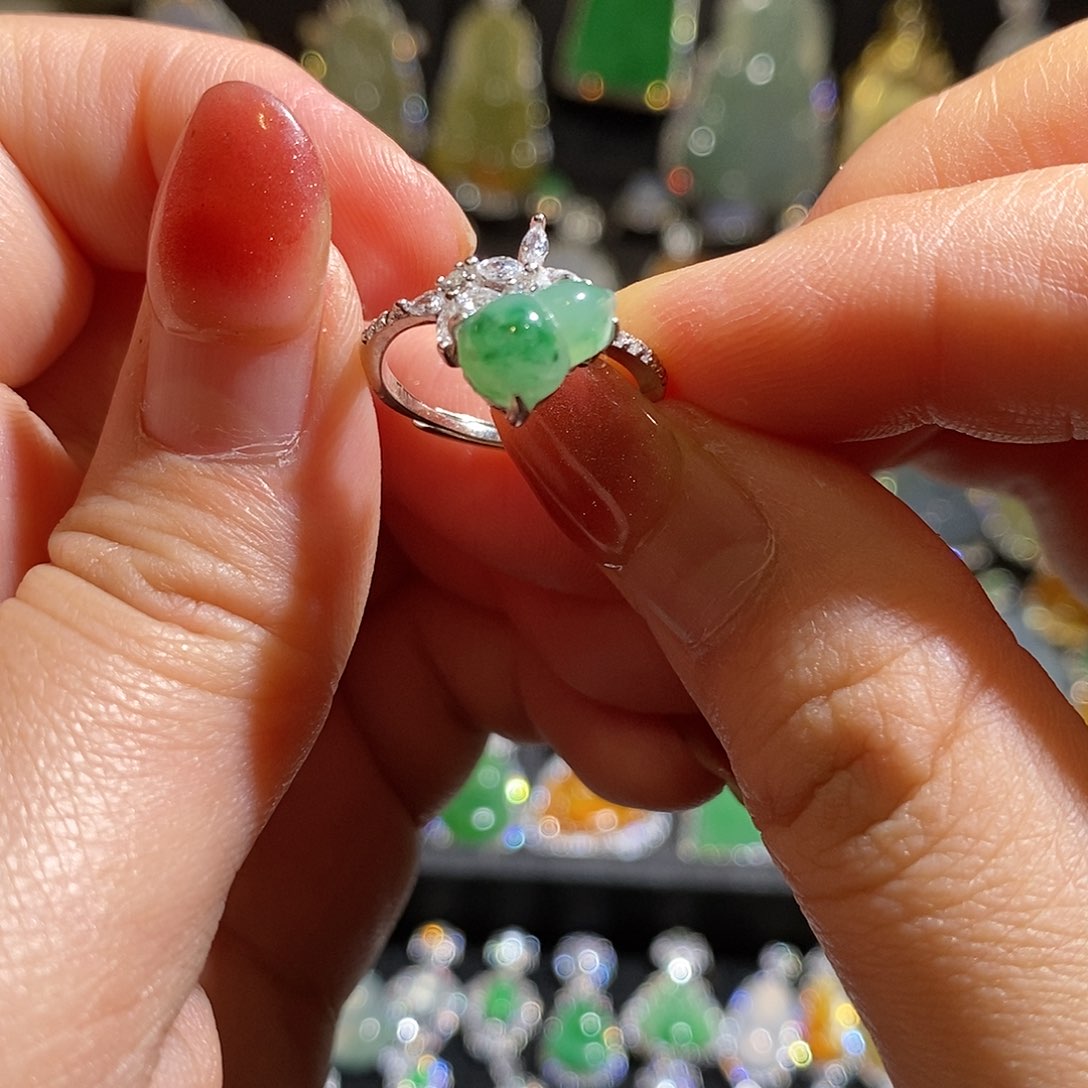 颈饰银S925镶嵌翡翠天然翡翠