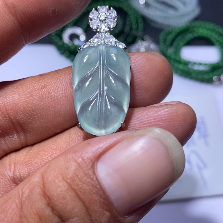 翡翠未镶嵌颈饰天然翡翠