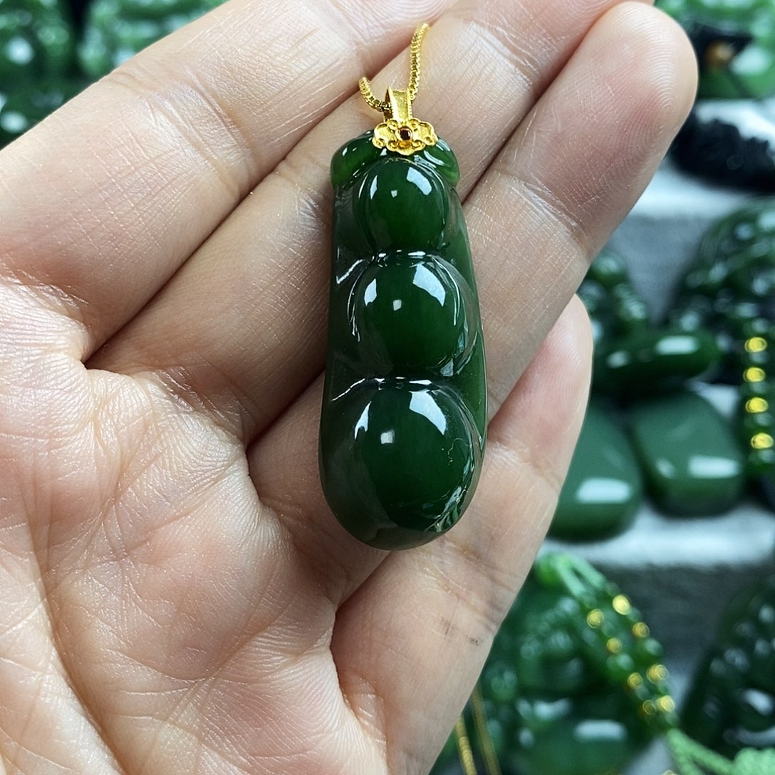 和田玉（碧玉）未镶嵌颈饰