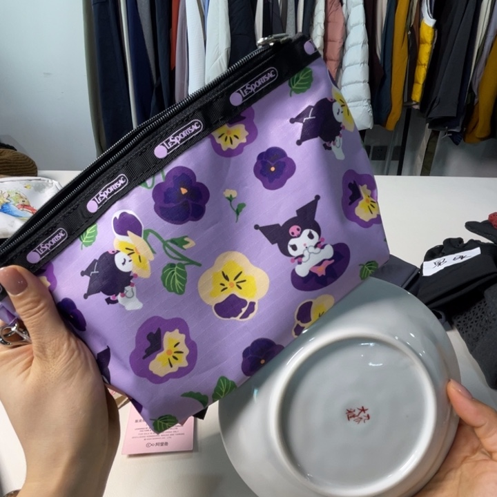 瓷瓷片45。。。。。。。。。。。。。。