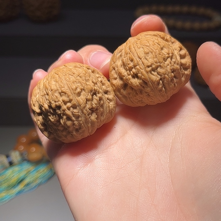 文玩核桃把件泥鳅背266