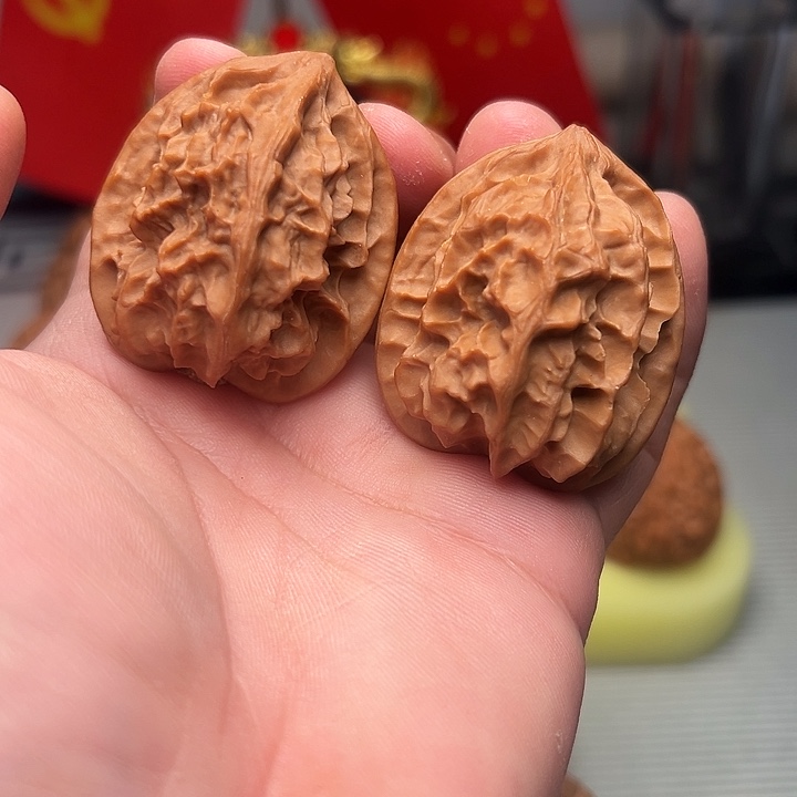 文玩核桃吊坠龙骨