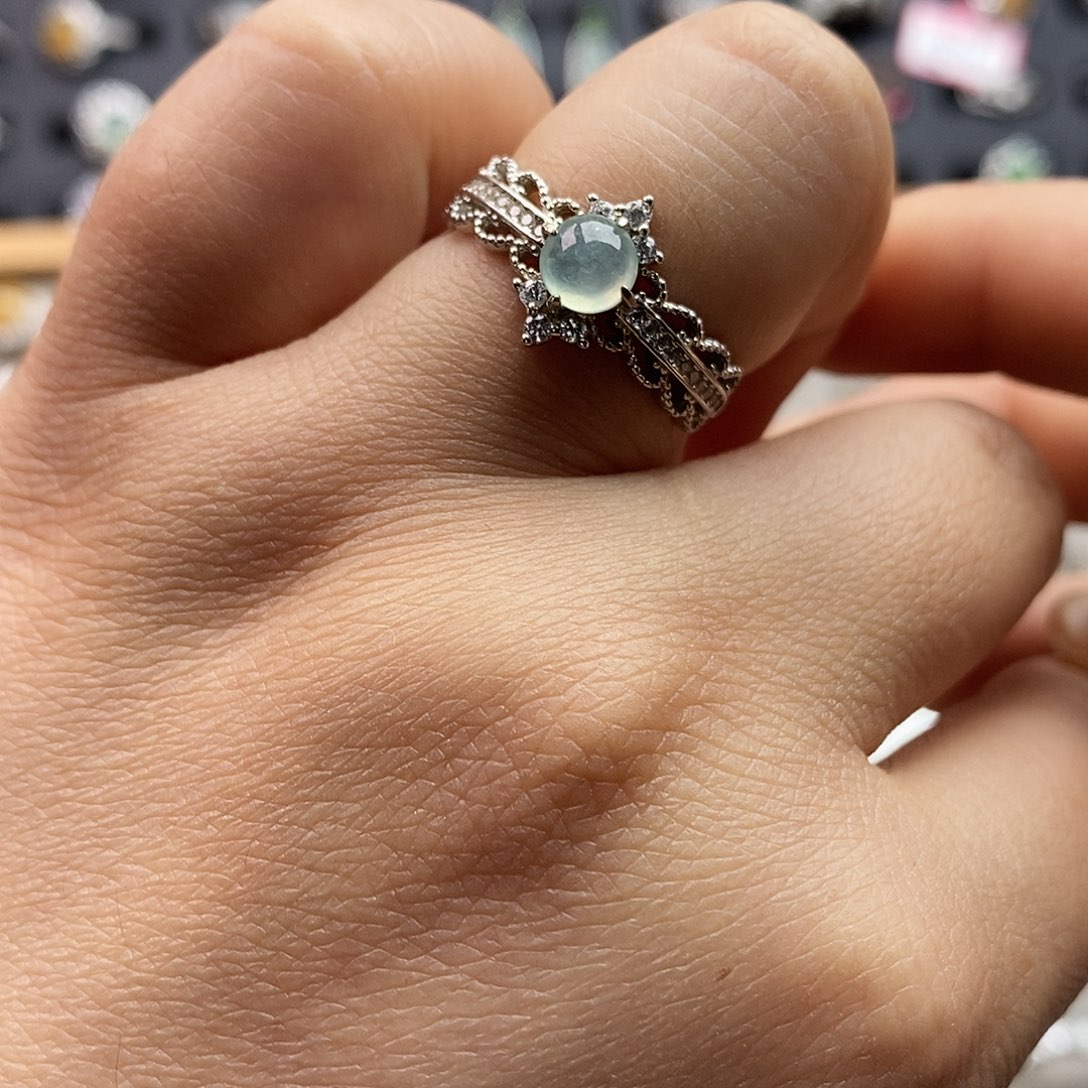 翡翠未镶嵌戒指翡翠