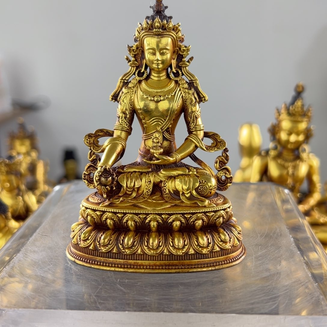 皮*佛像的造型和造型