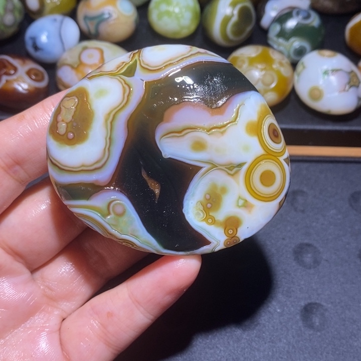 未镶嵌玛瑙/玉髓珠宝半成品177