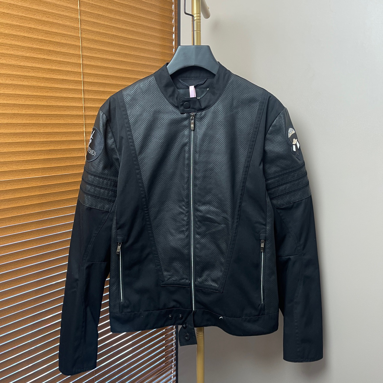 95新 FENDI/芬迪 (ll) Fendi串珠老佛爷字母袖章夹克