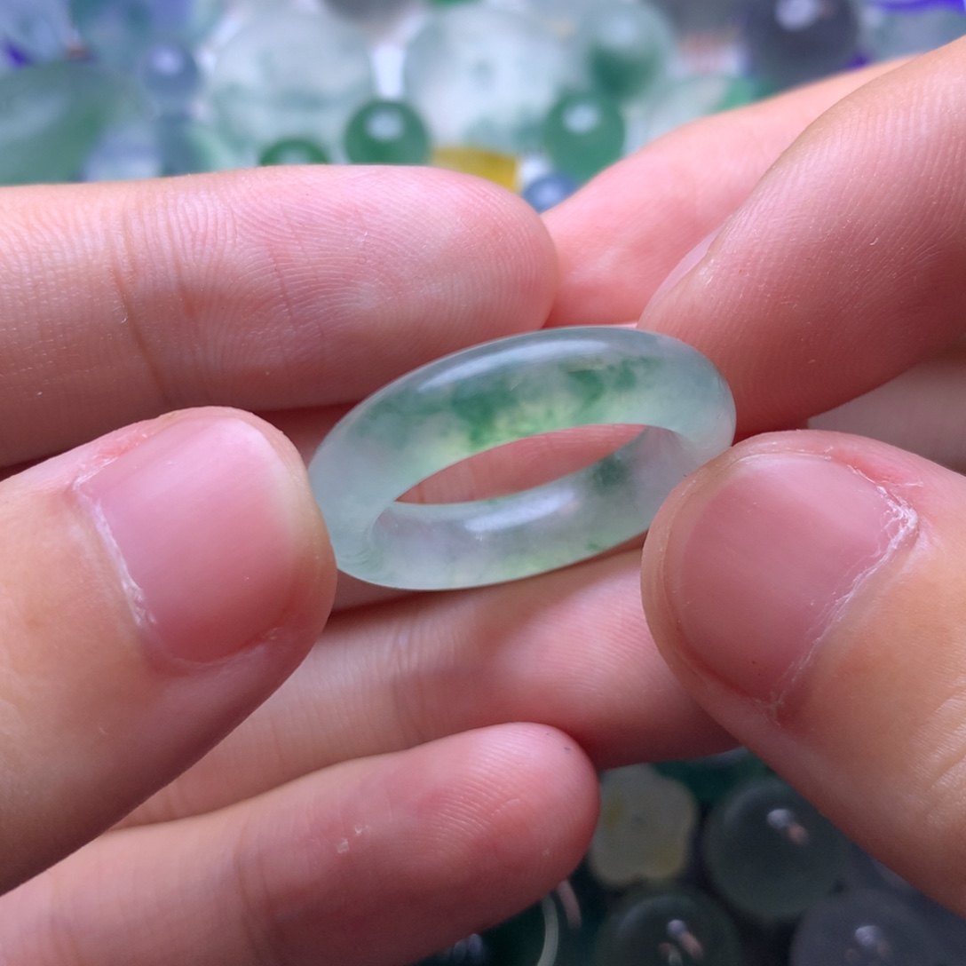 定制翡翠未镶嵌挂件