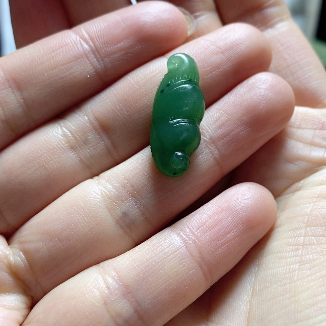 和田玉颈饰未镶嵌碧玉豆子