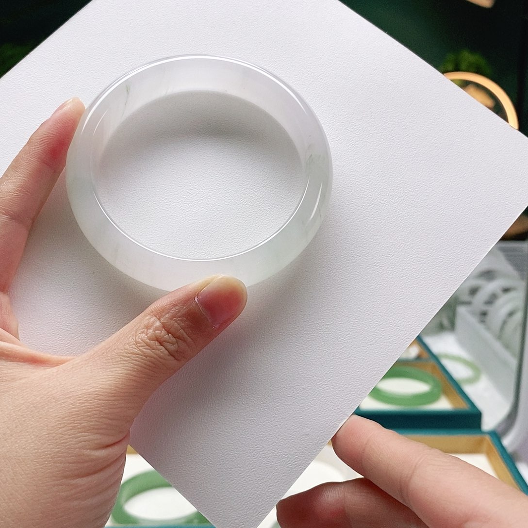 石英质玉手镯未镶嵌59.6