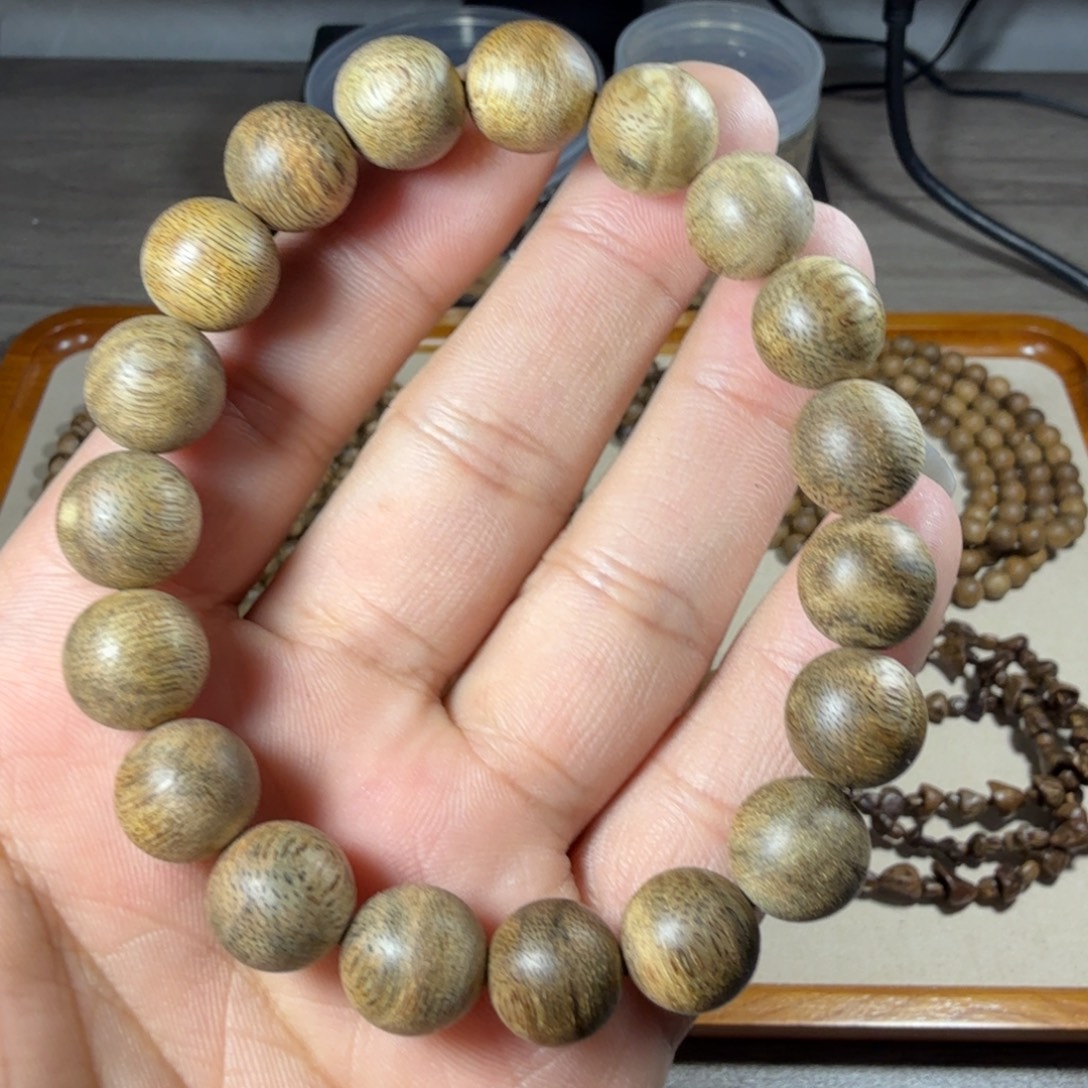 沉香沉香碎屑金三角进阶级别，11.8/19颗，9克