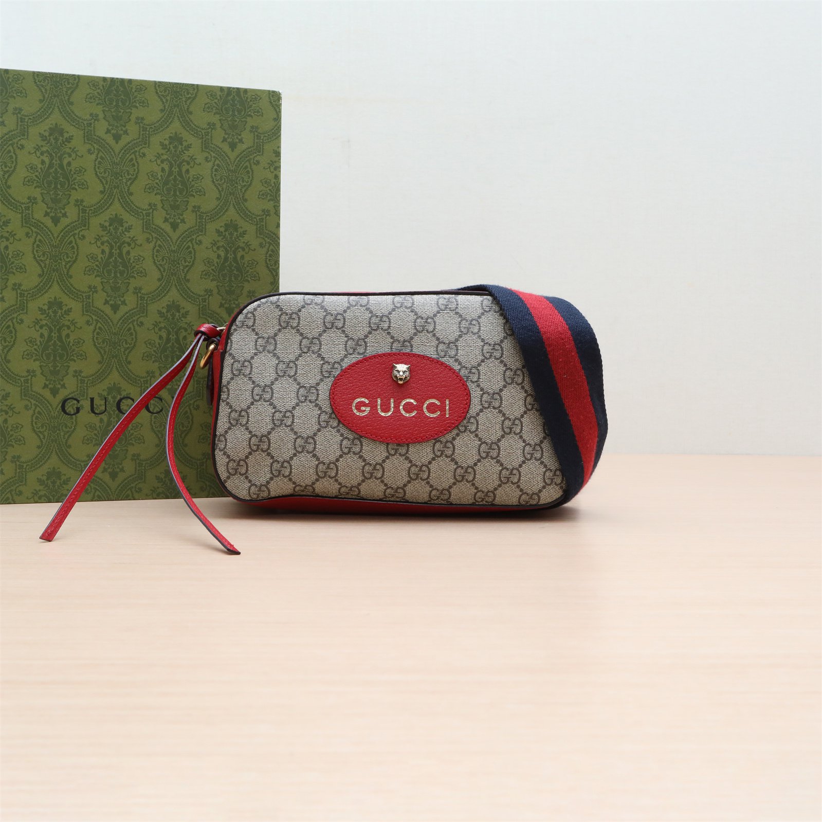 95新 GUCCI/古驰 斜挎包 相机包 24 红色 PVC 金扣 P244487120