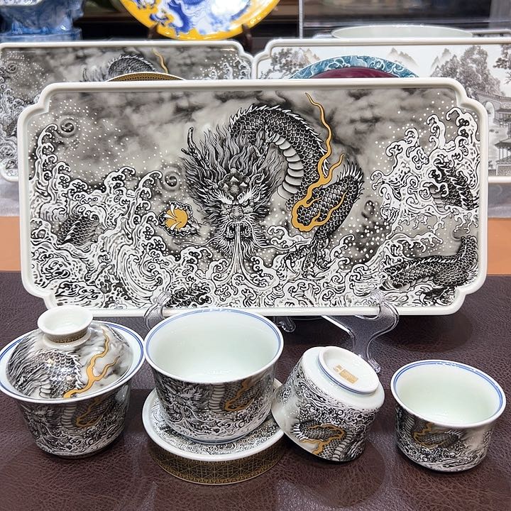 摆件景德镇陶瓷学院等多家单位建立合作伙伴和