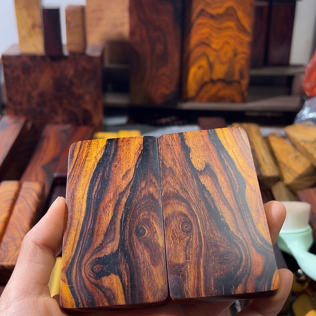 古***味微凹黄檀对牌有原皮